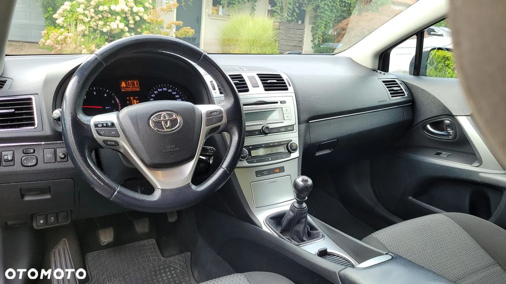 Toyota Avensis - 4