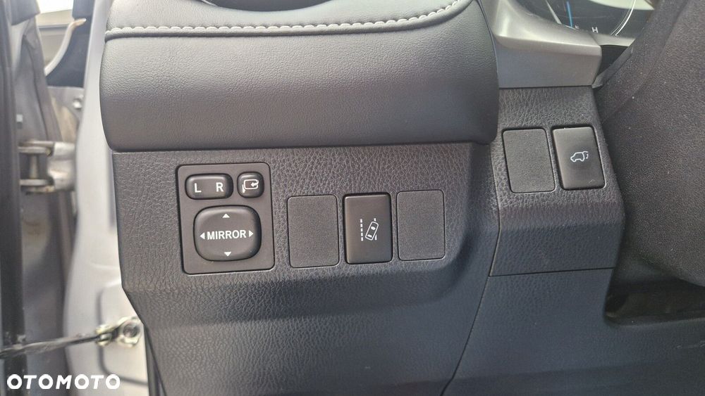Toyota RAV4 Hybrid Premium 4x2 - 14