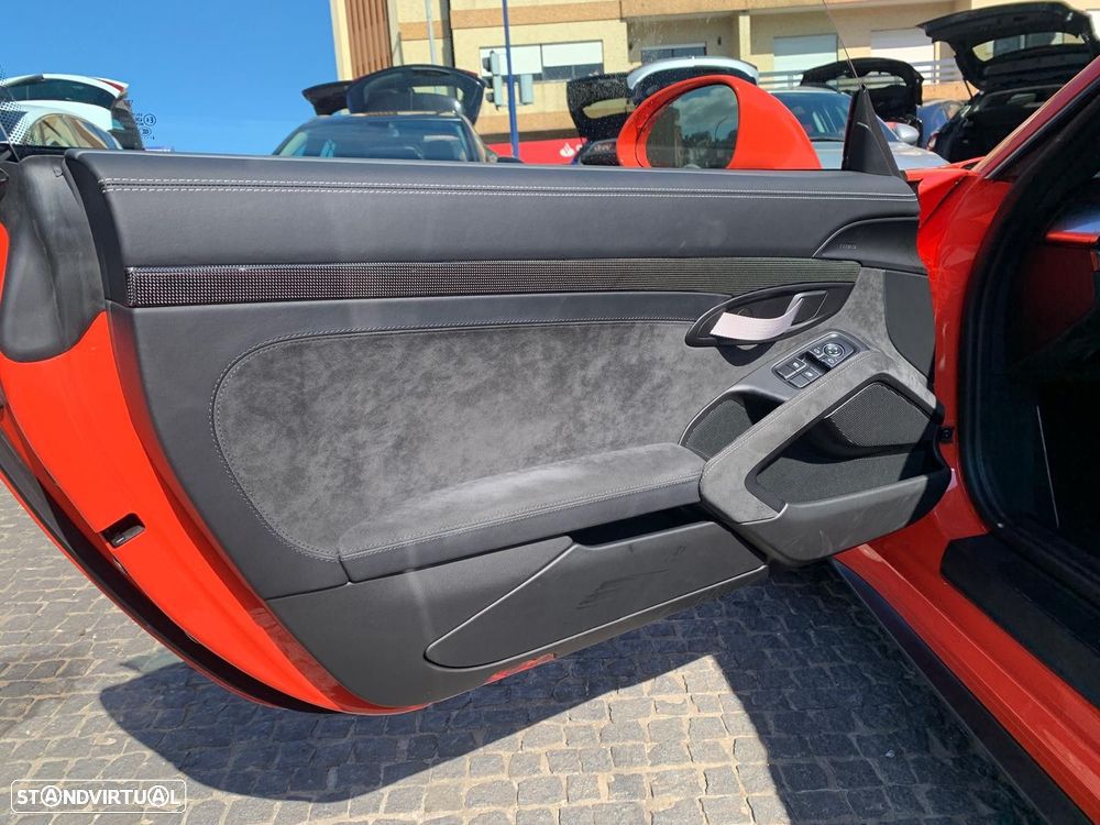 Porsche 911 Série F - 16