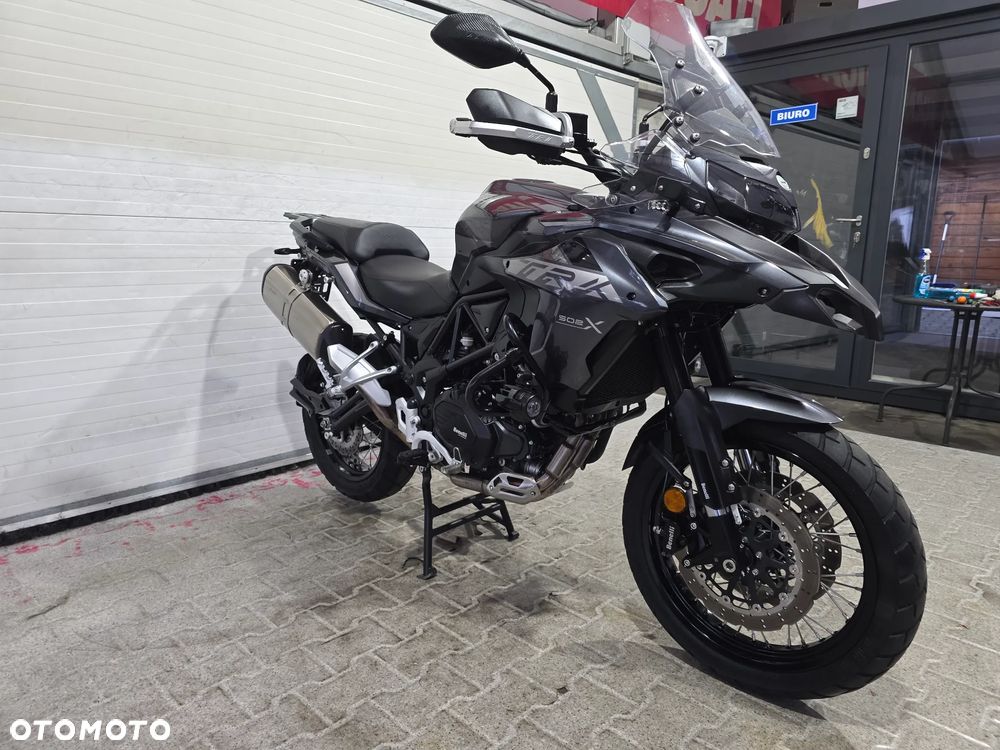 Benelli TRK 502 - 3