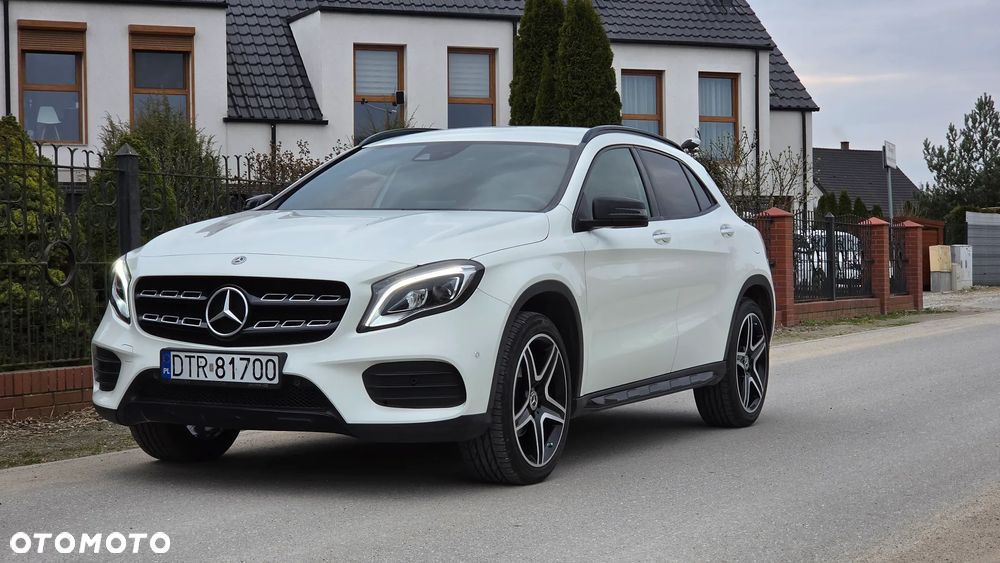 Mercedes-Benz GLA 200 7G-DCT AMG Line - 1