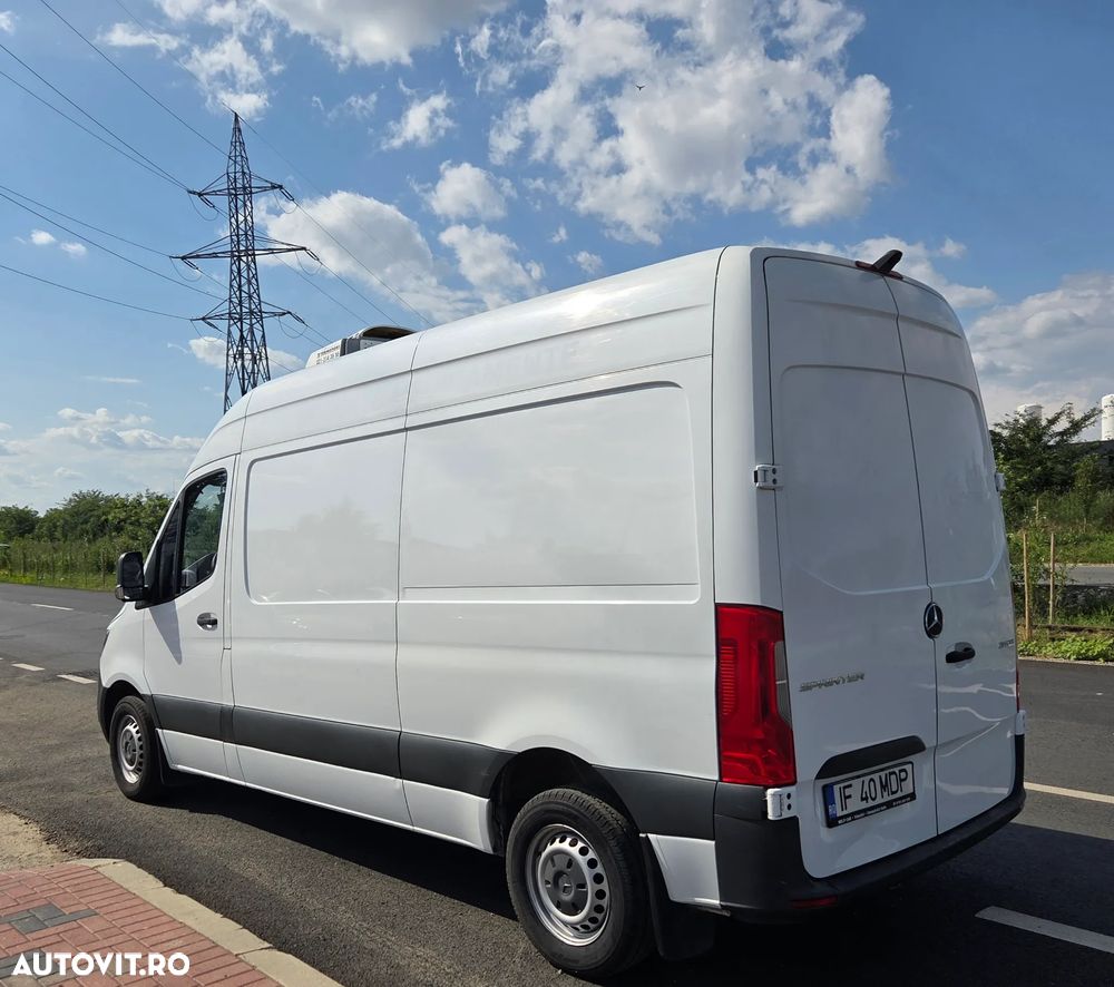 Mercedes-Benz Sprinter - 8