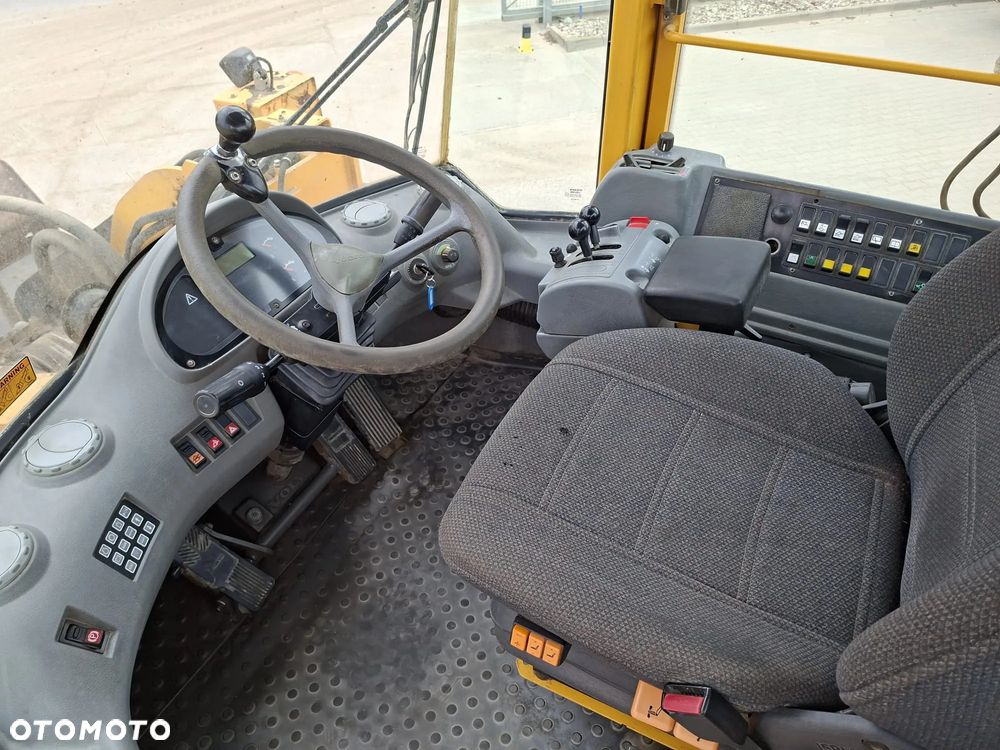 Volvo L150E - 9
