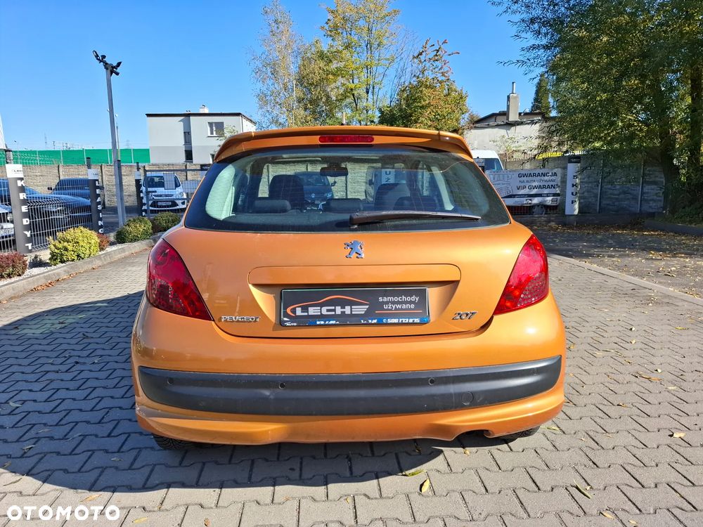 Peugeot 207 - 12