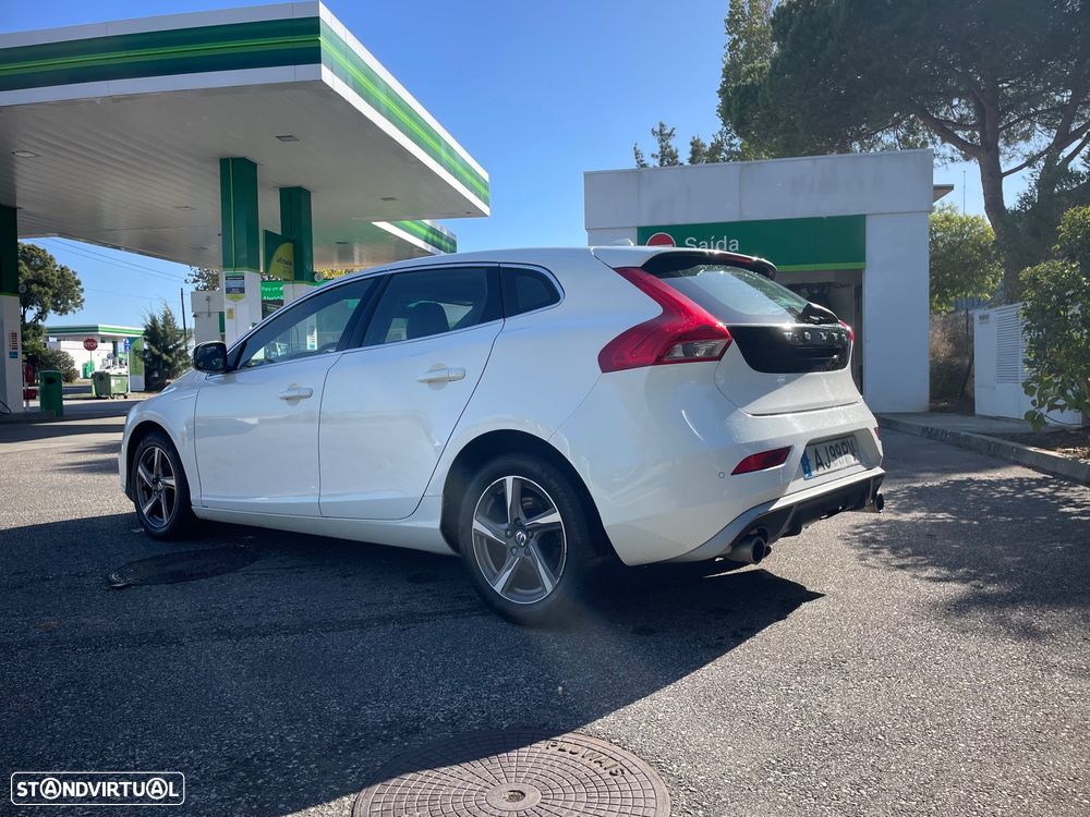 Volvo V40 2.0 D2 R-Design - 3