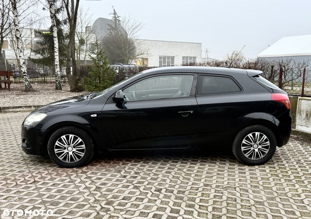 Kia Ceed - 14