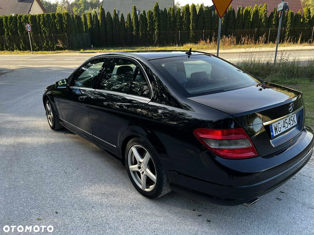 Mercedes-Benz Klasa C 220 CDI BlueEff 4-Matic Avantgarde - 4