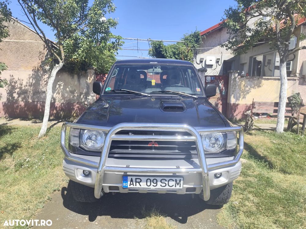 Mitsubishi Pajero - 2