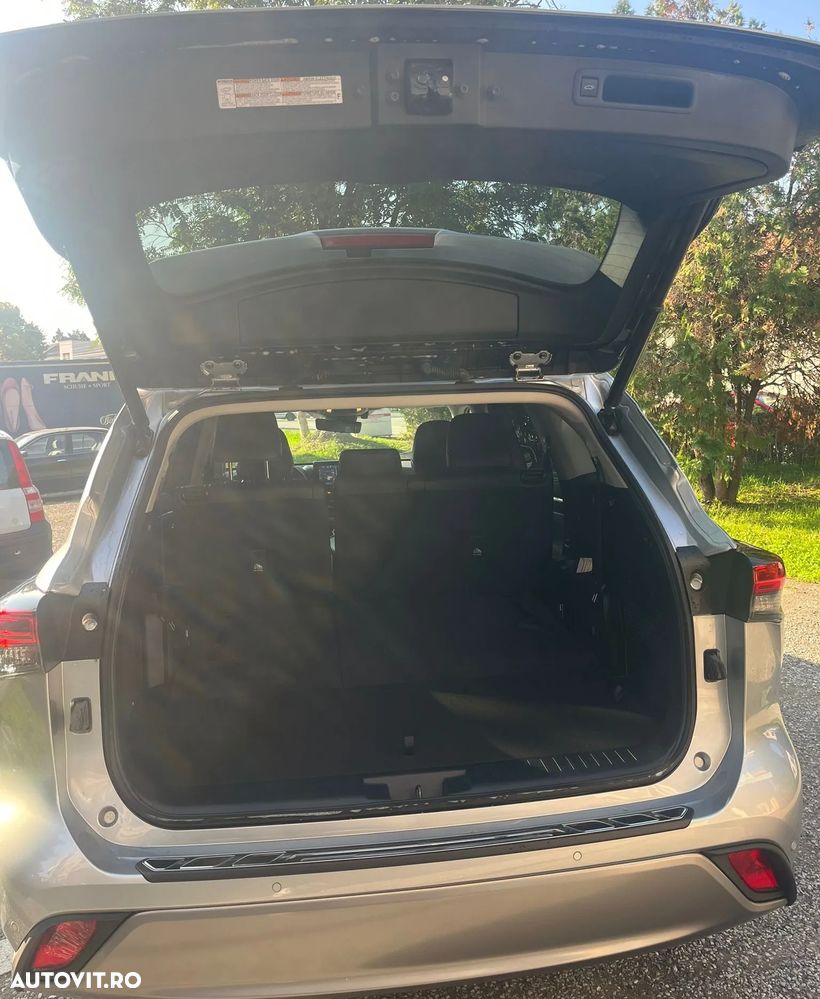 Toyota Highlander 2.5 Hybrid Luxury - 8