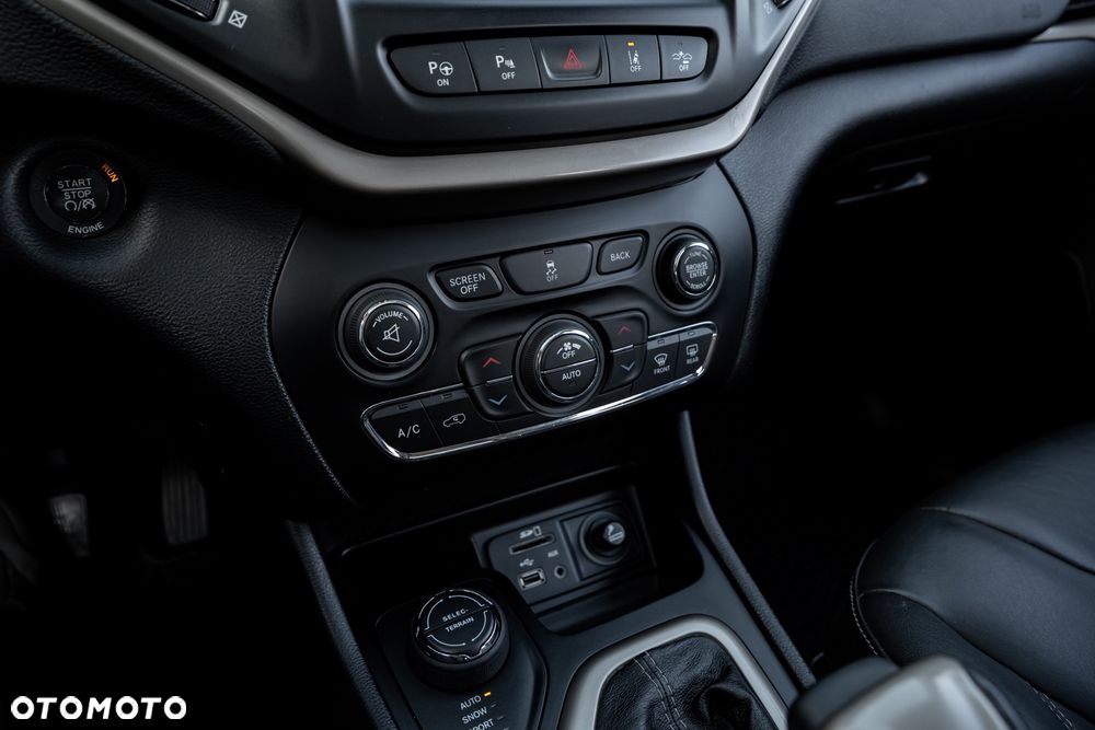 Jeep Cherokee 3.2 V6 Pentastar Active Drive I Automatik Limited - 30