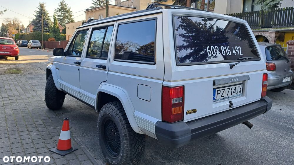 Jeep Cherokee 4.0 Limited - 7