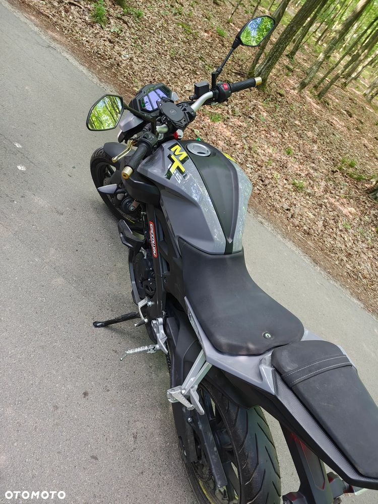 Yamaha MT - 6