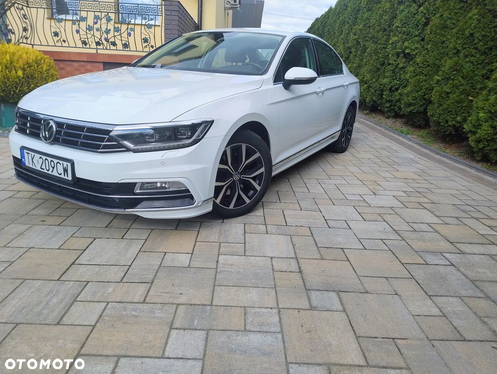 Volkswagen Passat 2.0 TDI SCR Comfortline - 12