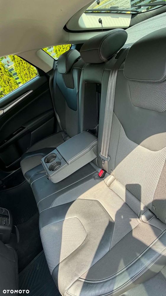 Ford Mondeo 2.0 EcoBoost Titanium - 14