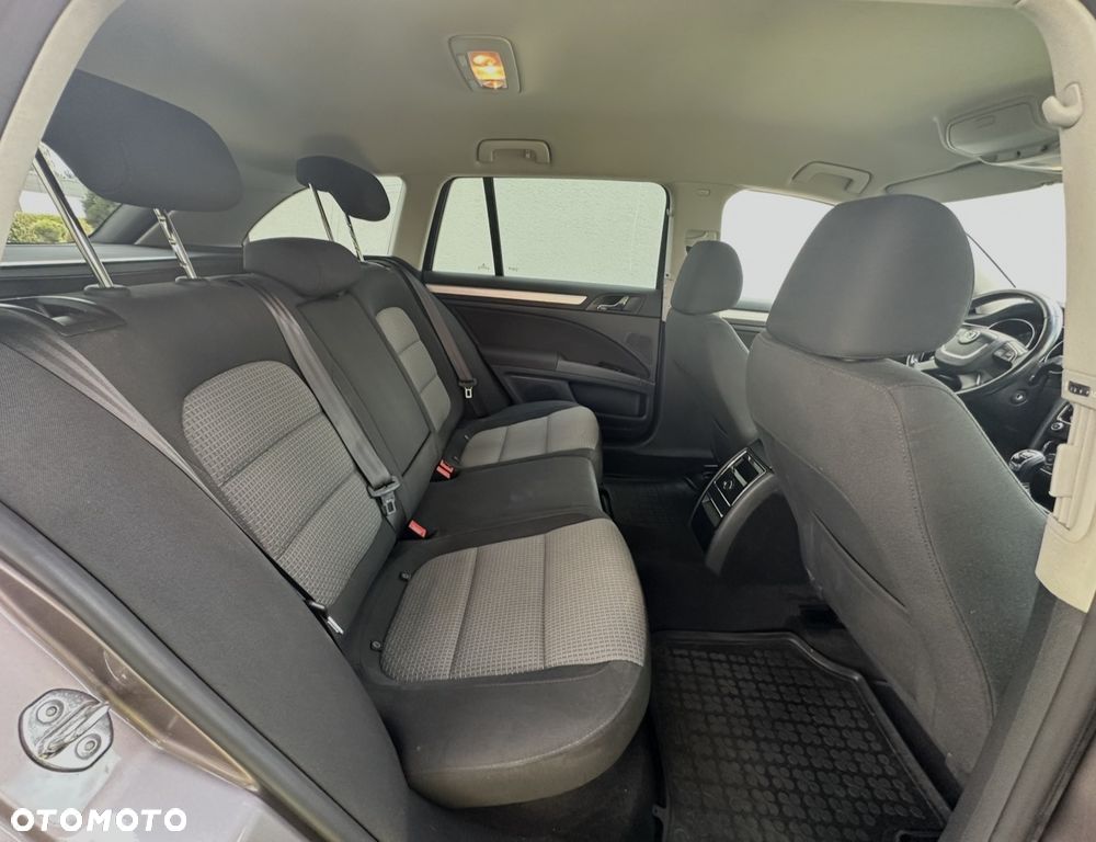 Skoda Superb 2.0 TDI Ambition - 11