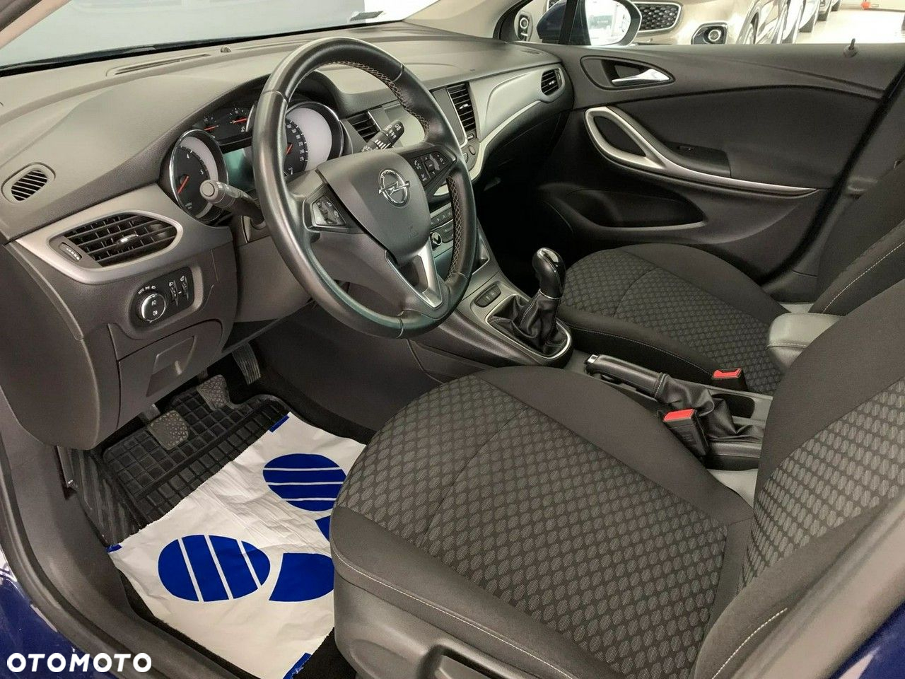 Opel Astra V 1.6 CDTI Dynamic S&S - 17