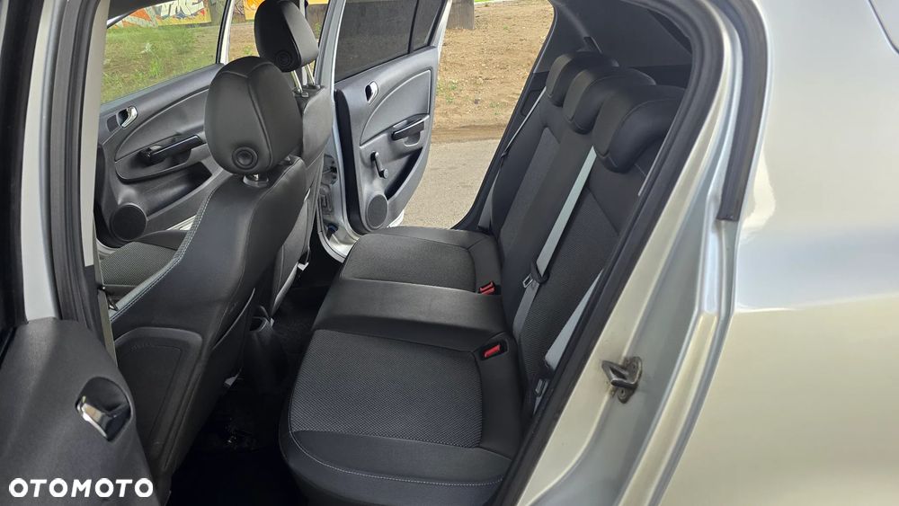 Opel Corsa 1.4 16V Cosmo - 30