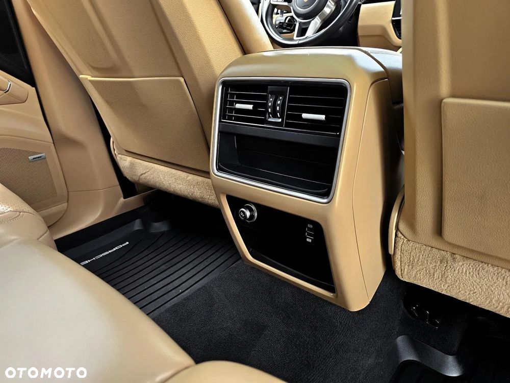 Porsche Cayenne Tiptronic S - 20