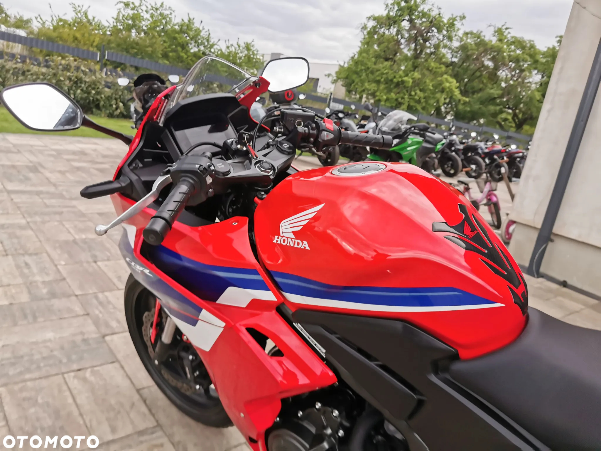 Honda CBR - 9
