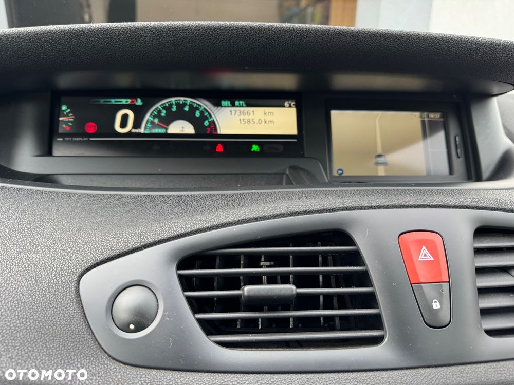 Renault Scenic 1.6 16V 110 Authentique - 12