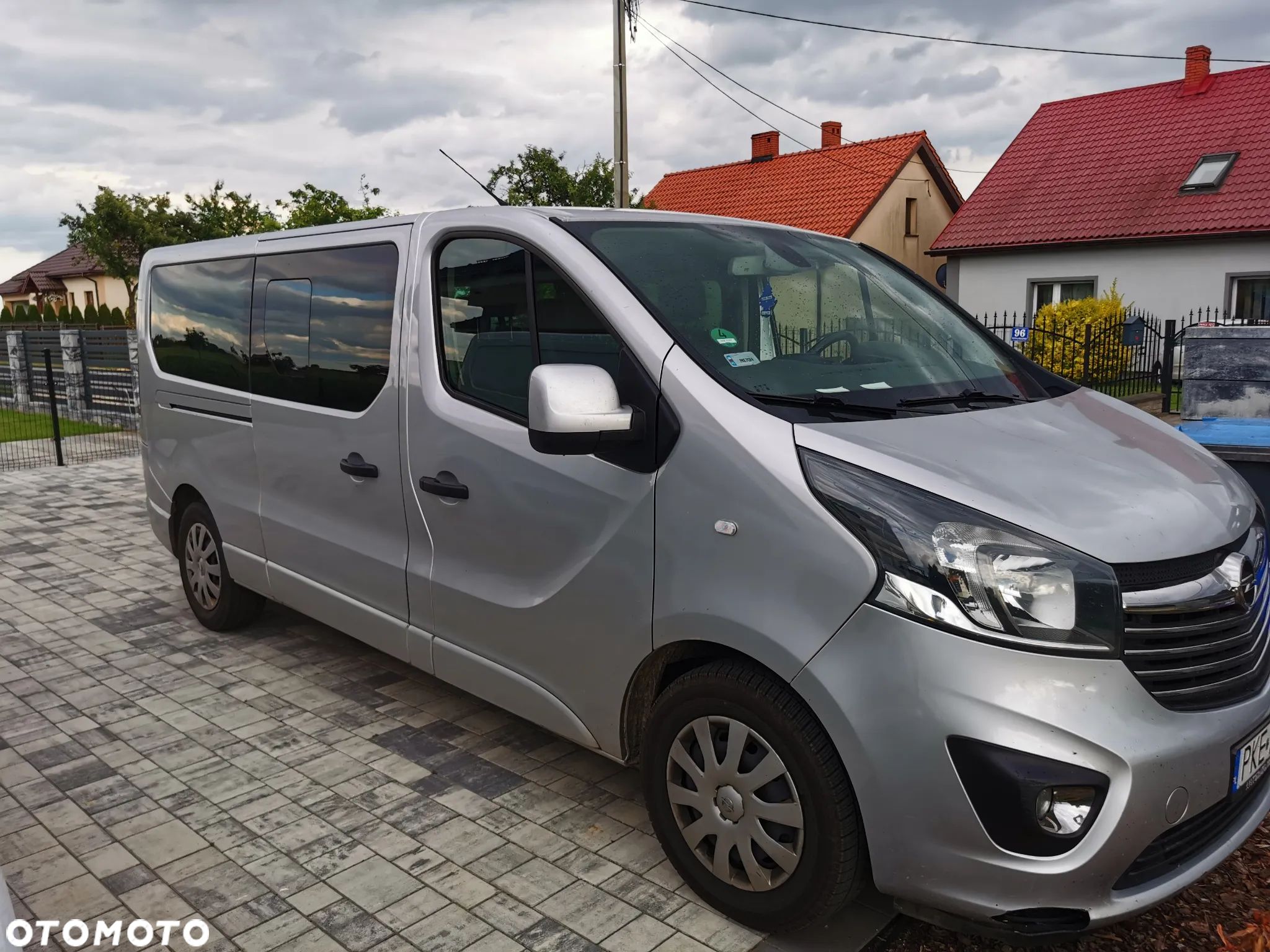 Opel Vivaro L2H1 2,9t Edition - 1