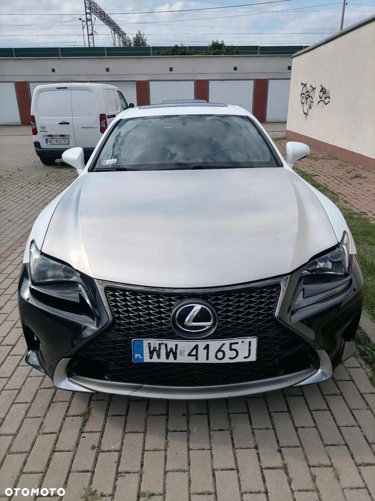 Lexus RC 200t - 2