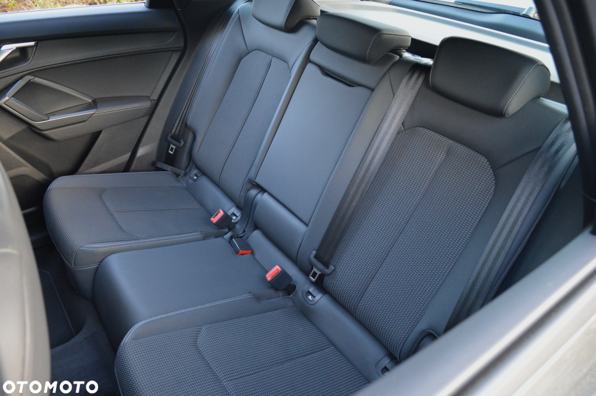 Audi Q3 35 TDI S tronic S line - 24