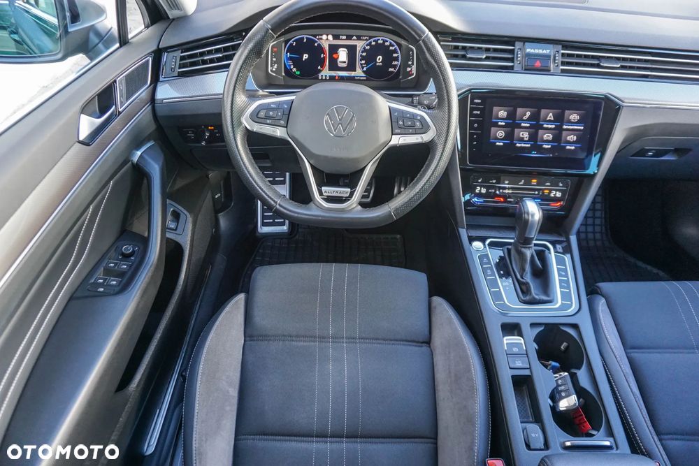 Volkswagen Passat - 37