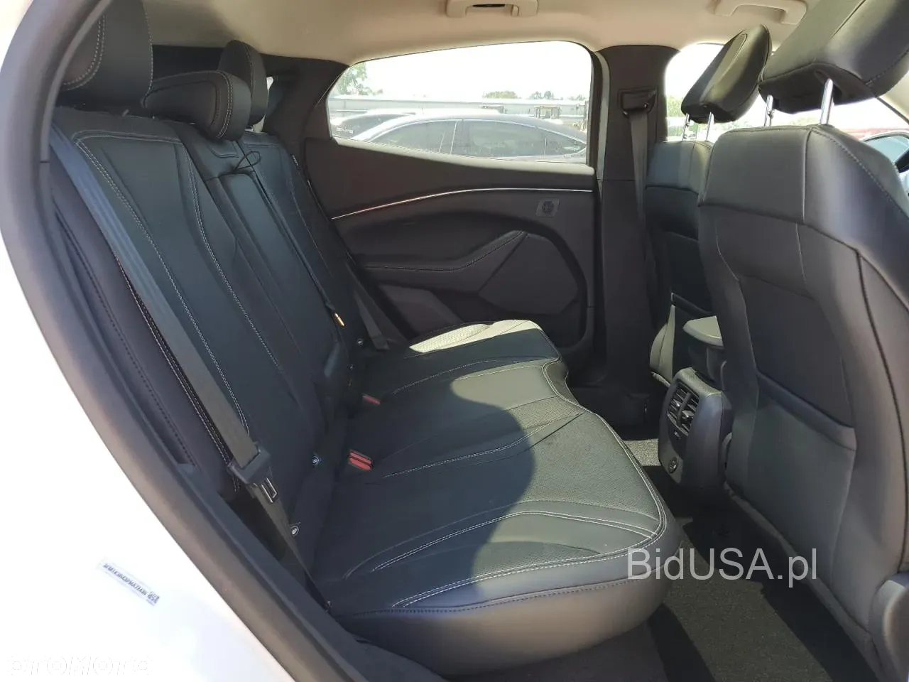Ford Mustang Mach-E 98kWh RWD Premium - 11