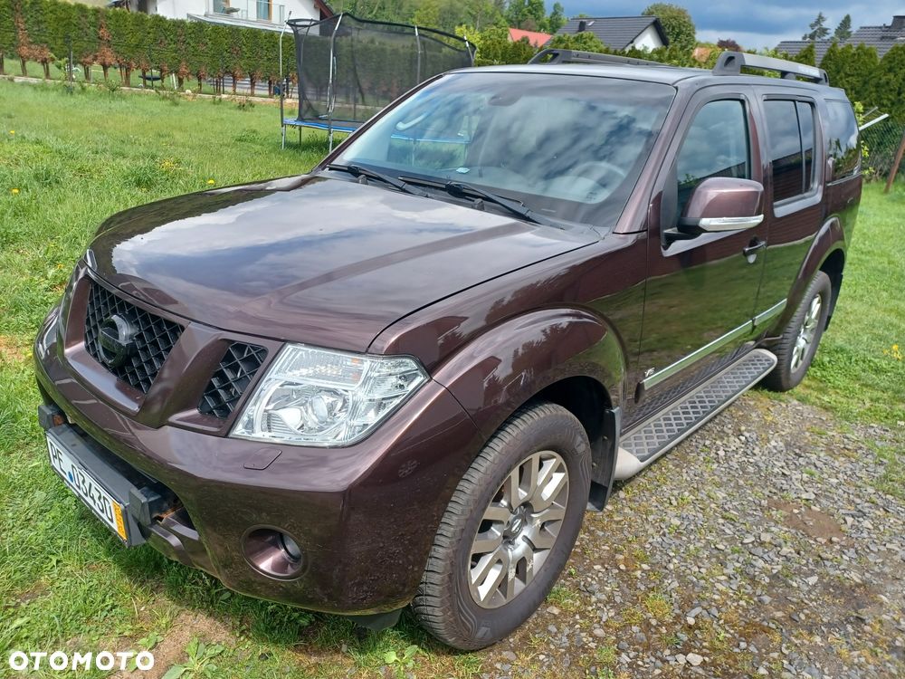 Nissan Pathfinder - 1