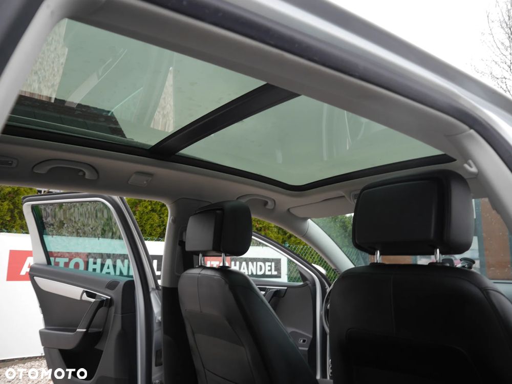 Volkswagen Passat 2.0 TDI BlueMotion Technology Highline - 21