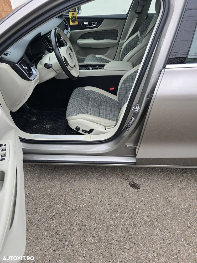 Volvo V60 D4 Momentum - 7