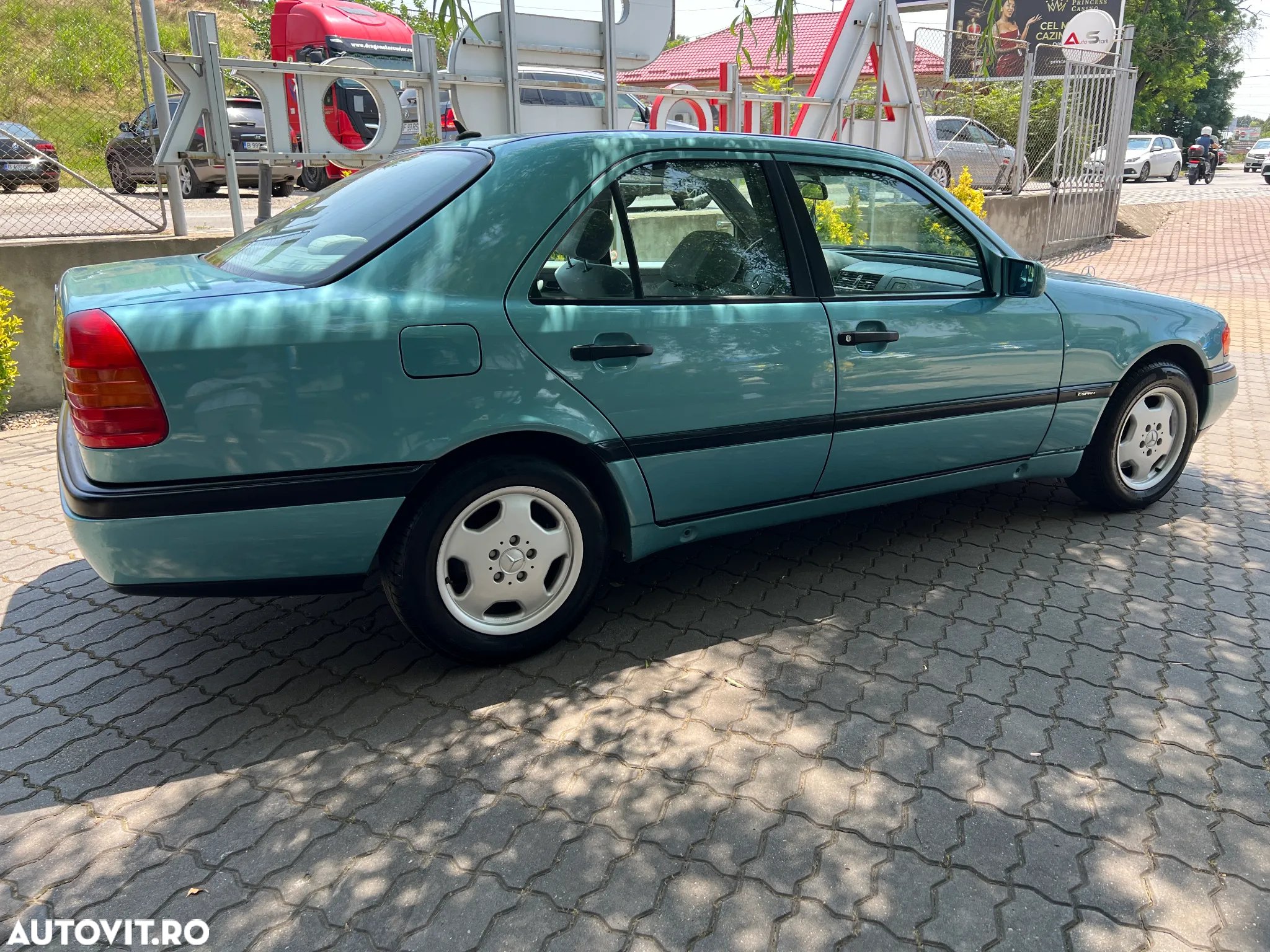 Mercedes-Benz C - 14