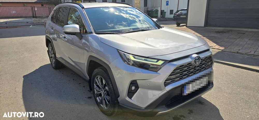 Toyota RAV4 - 1