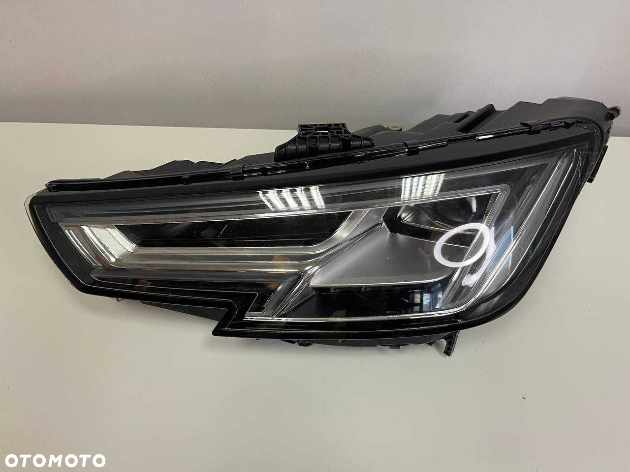 Lampa reflektor AUDI A4 B9 full led eu komplet - 4
