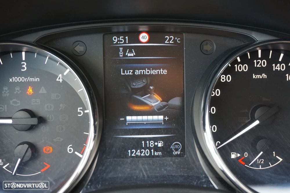 Nissan Qashqai 1.5 dCi N-Connecta 18 - 45