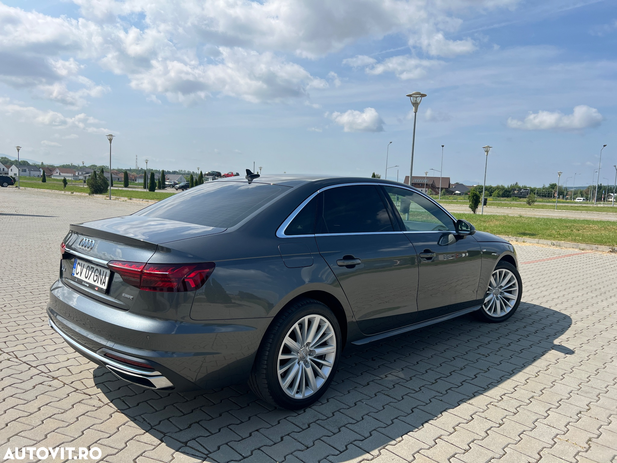 Audi A4 45 TFSI quattro S tronic S line - 5