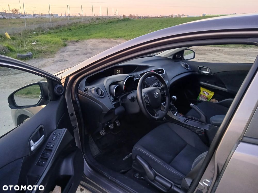 Honda Civic 1.8 Sport - 10