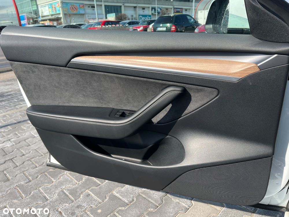 Tesla Model 3 Standard Reichweite Plus Hinterradantrieb - 20