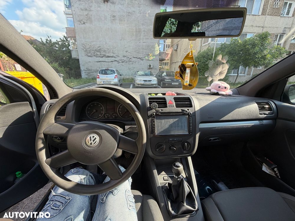 Volkswagen Golf 1.6 FSI Comfortline - 4