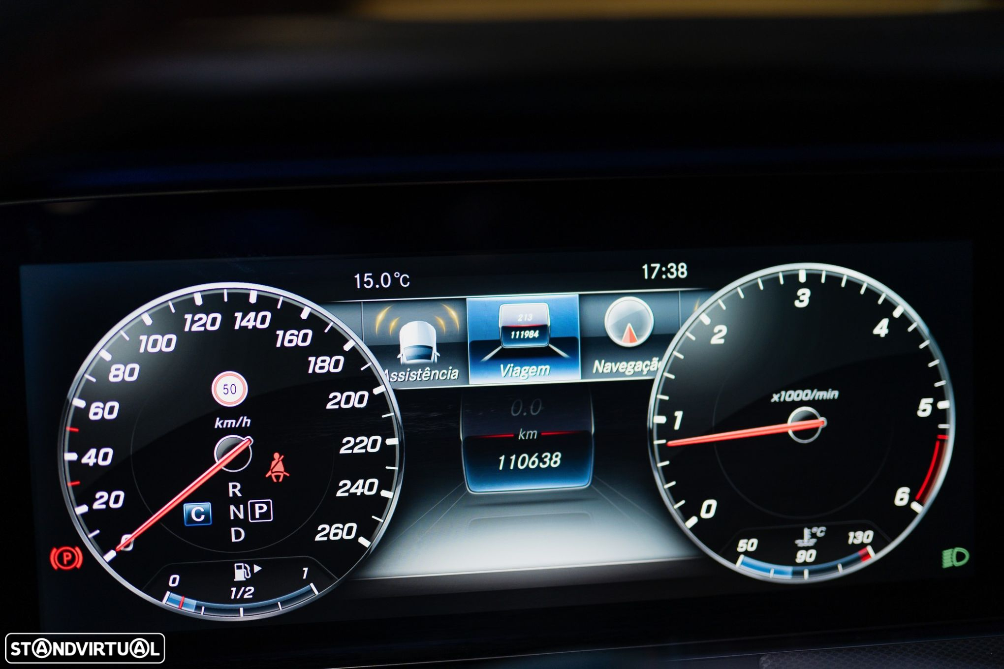Mercedes-Benz E 220 d AMG - 40