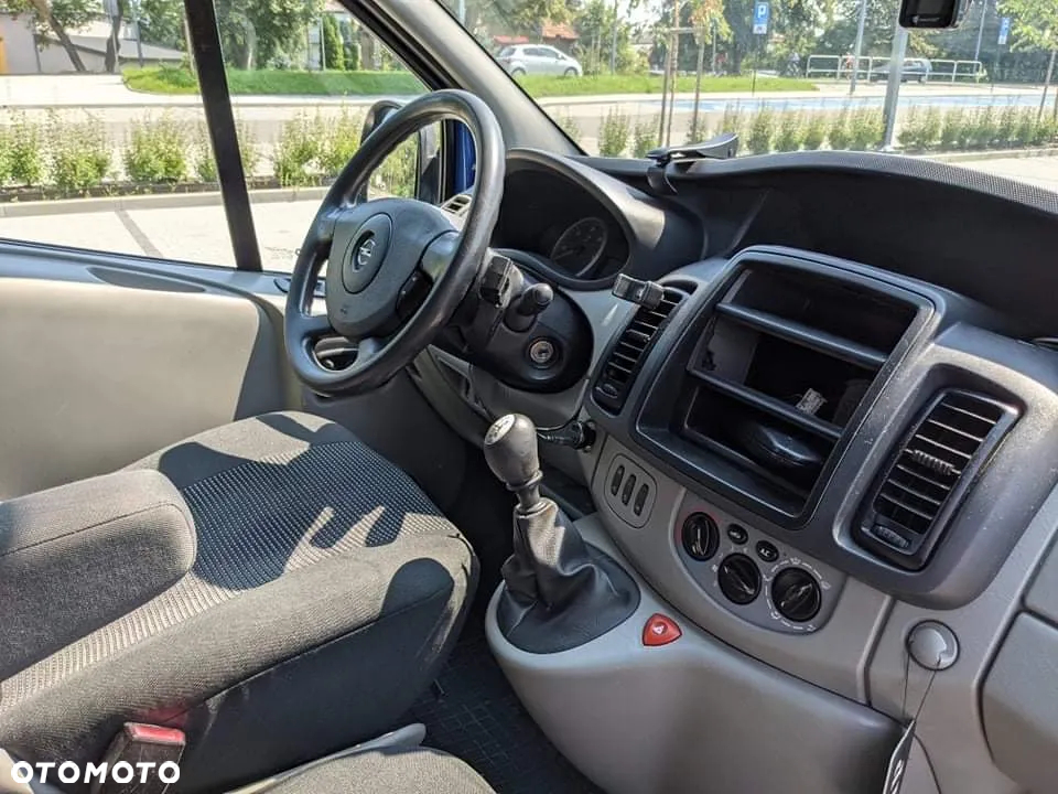 Opel Vivaro - 9