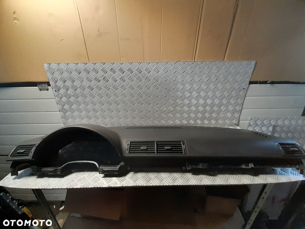 AUDI A4 B6 KONSOLA DESKA KOKPIT 8E1858041 - 1