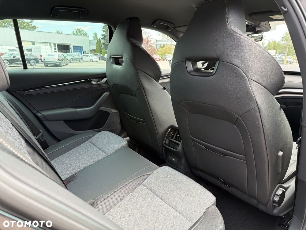 Skoda Octavia 1.5 TSI mHEV Sportline DSG - 19