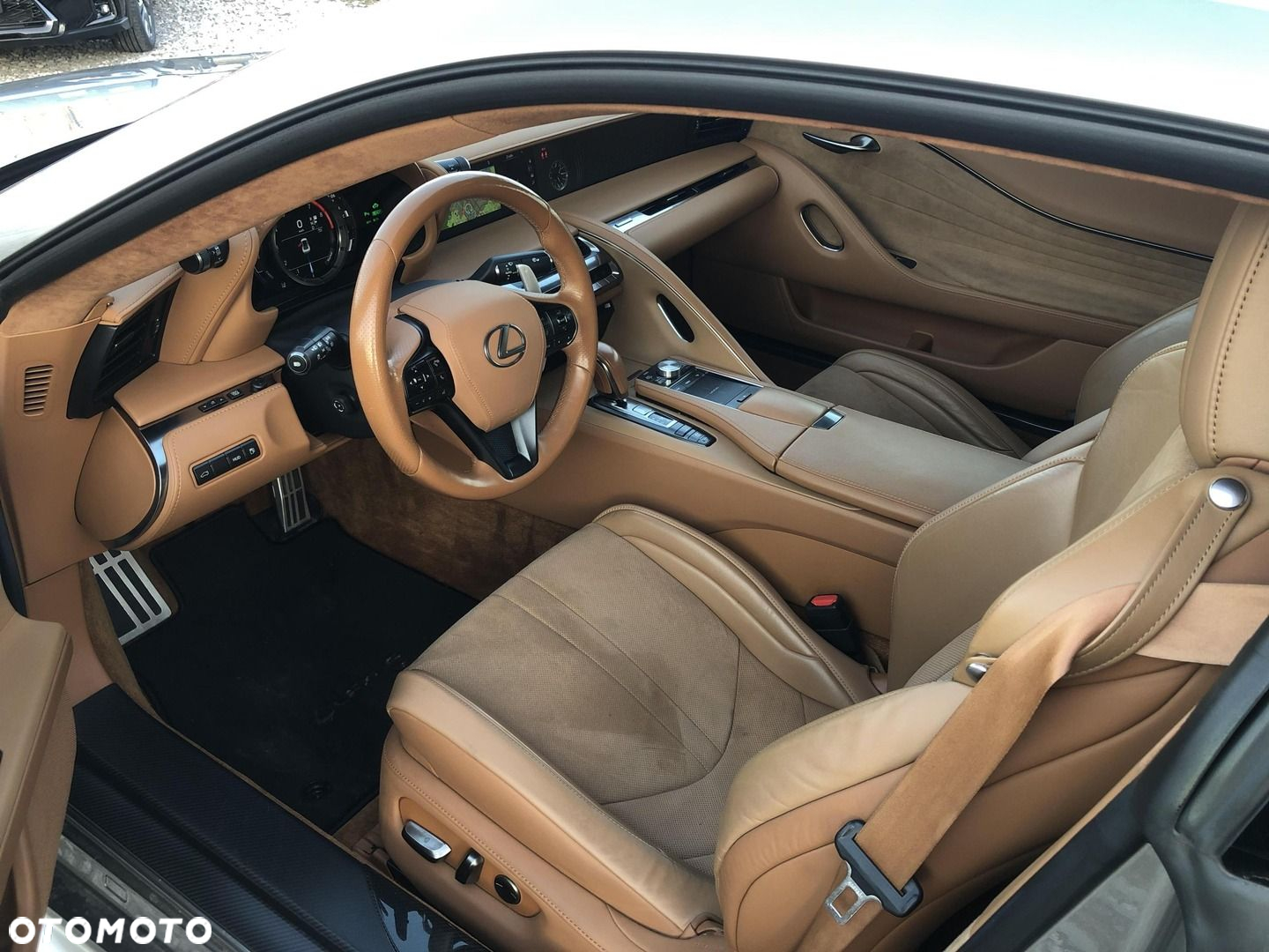Lexus LC - 11