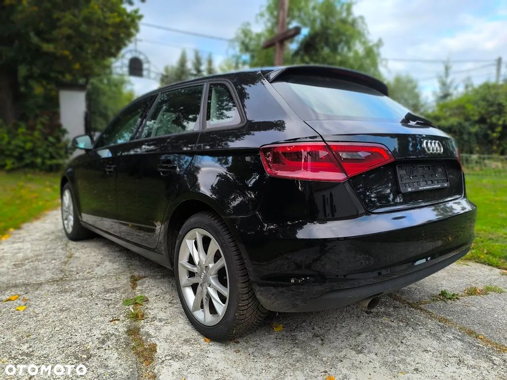 Audi A3 Sportback 1.2 TFSI Attraction - 2