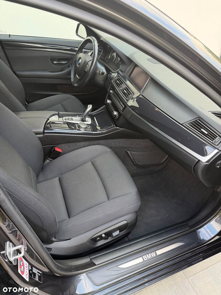 BMW Seria 5 530d xDrive - 18