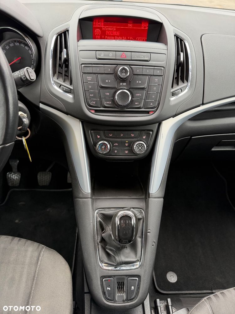Opel Zafira - 17