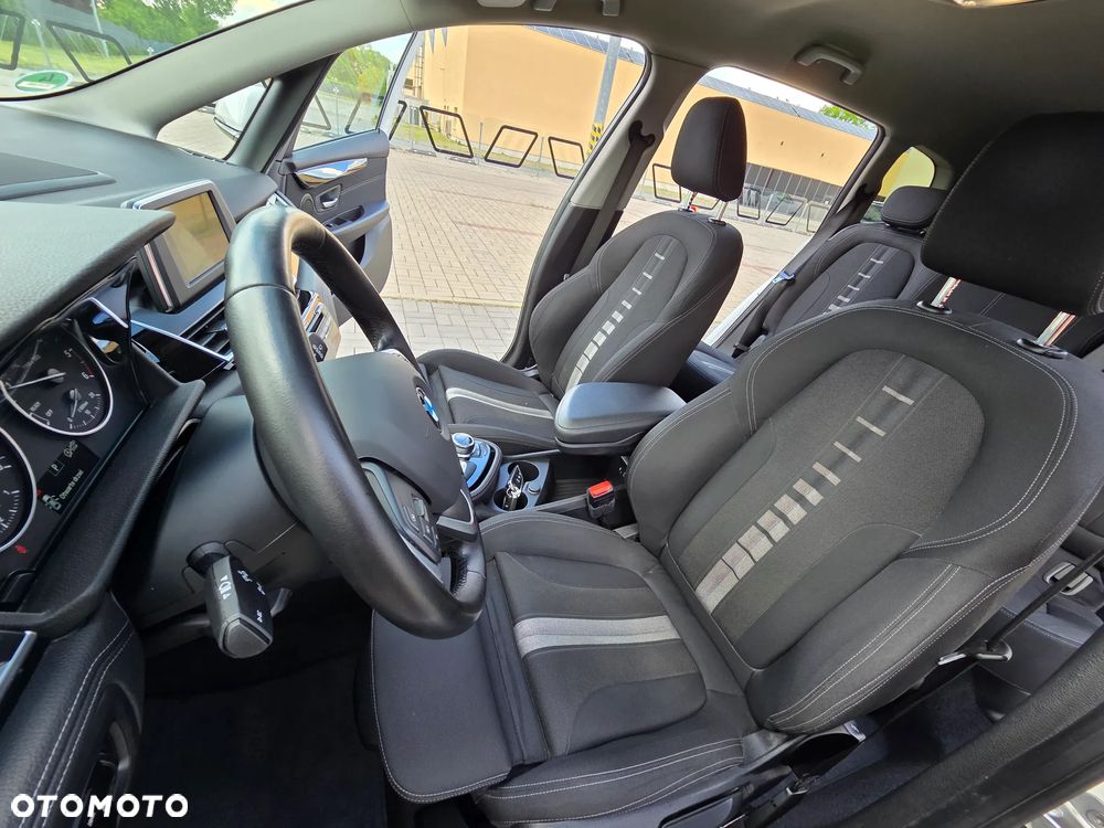 BMW Seria 2 218d Sport-Aut Sport Line - 38