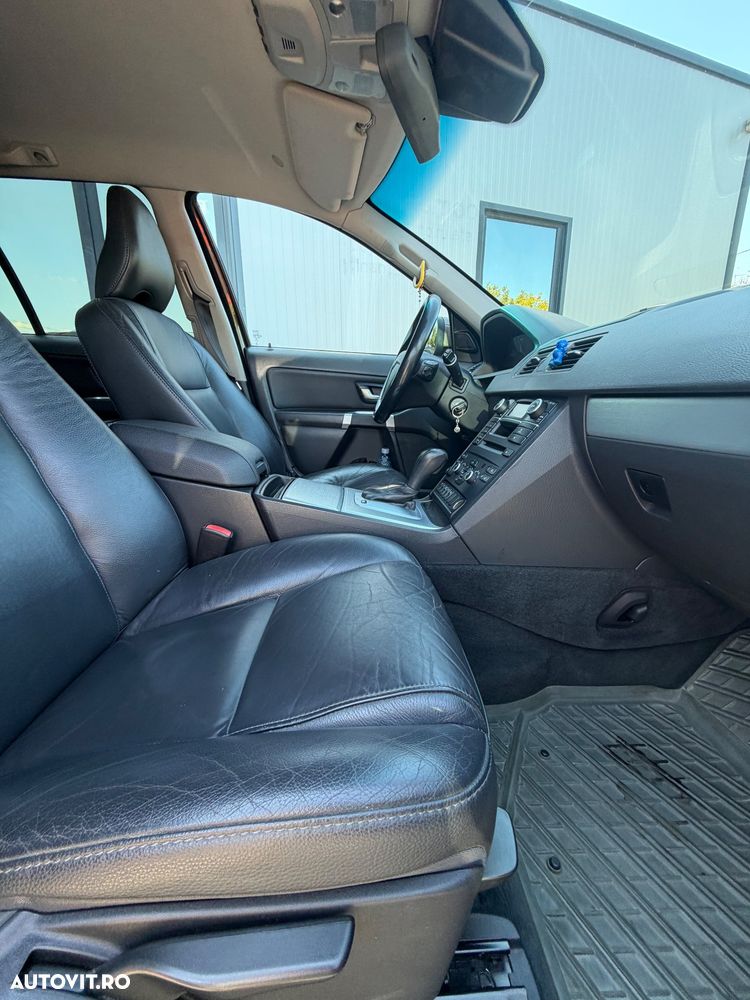 Volvo XC 90 D5 AWD Geartronic Momentum - 21